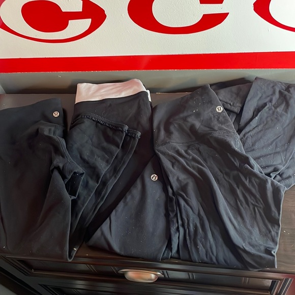 🎉Lululemon Bundle of Black Lulu Leggings! Size 6! - Picture 1 of 9